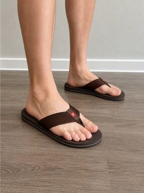 Trufit Men’s Brown Comfort Flip Flops Beach Pool Casual Sandals